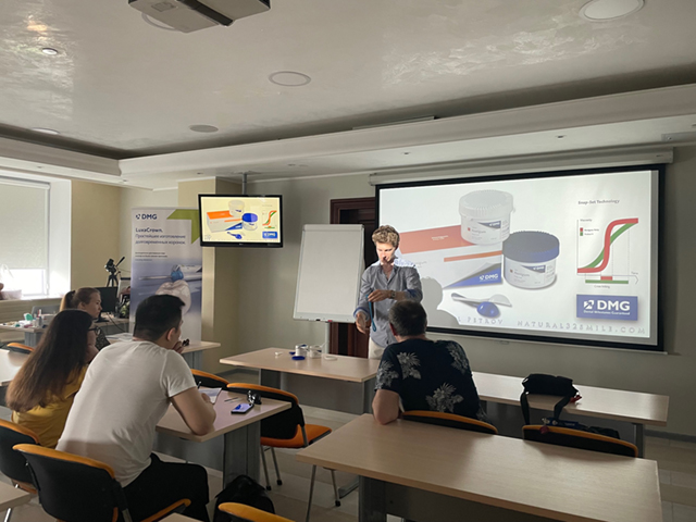 Основы успешного ортопедического лечения. Новинка LuxaCrown. Москва, 15.06.2021